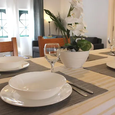 Lovely In The Center Of Apartment Aveiro