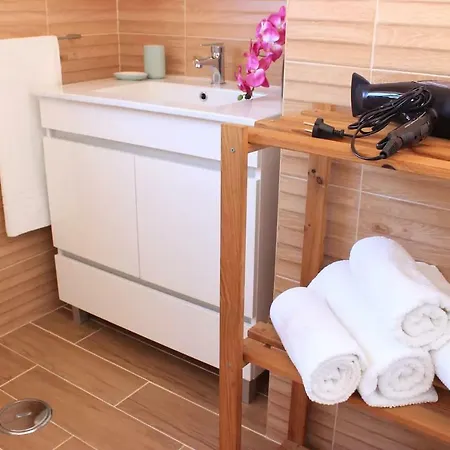 Lovely In The Center Of * Αβέιρο